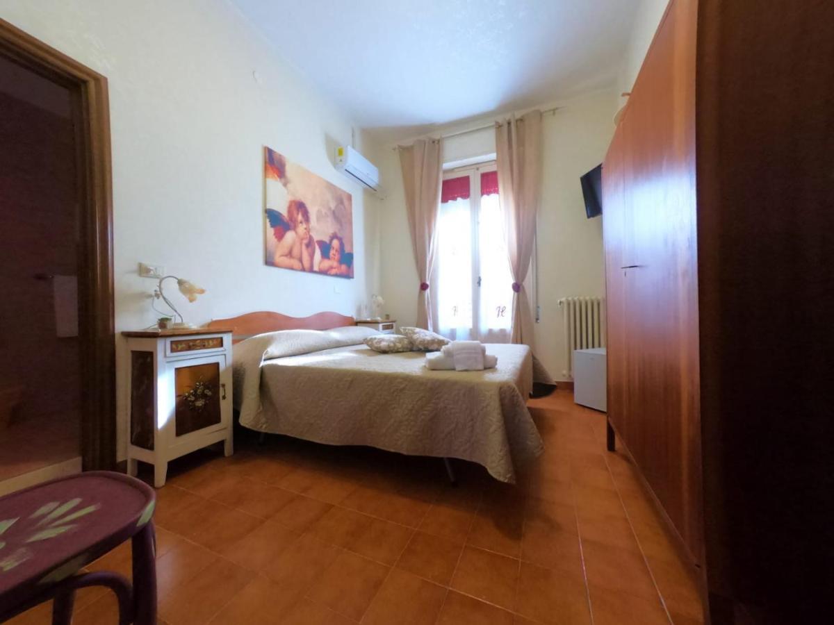 Le Stanze Di Ricci - Affittacamere Low Cost Lesina Ngoại thất bức ảnh