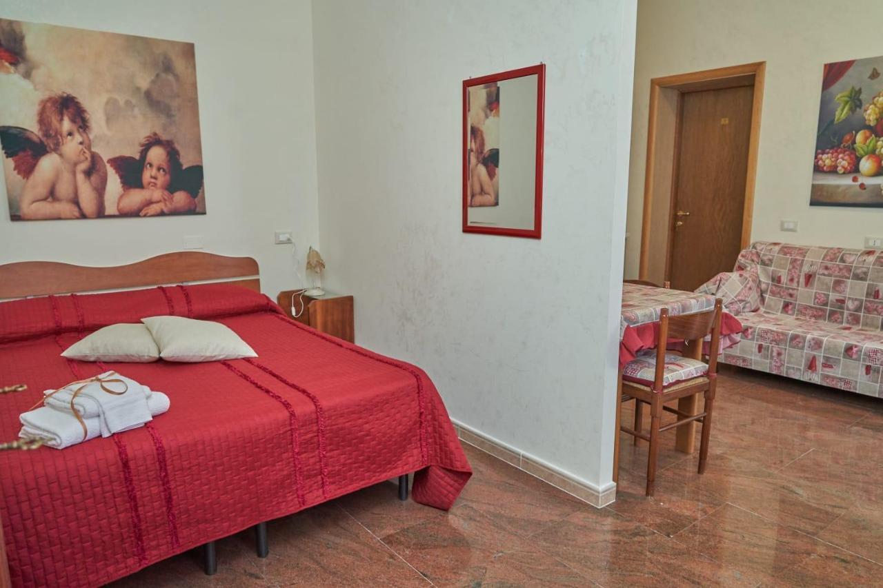 Le Stanze Di Ricci - Affittacamere Low Cost Lesina Ngoại thất bức ảnh