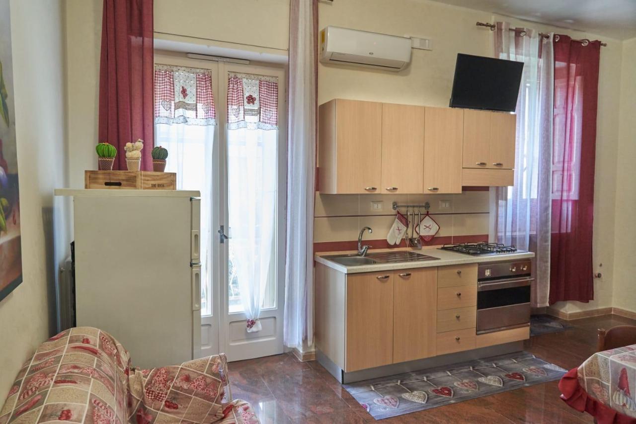 Le Stanze Di Ricci - Affittacamere Low Cost Lesina Ngoại thất bức ảnh