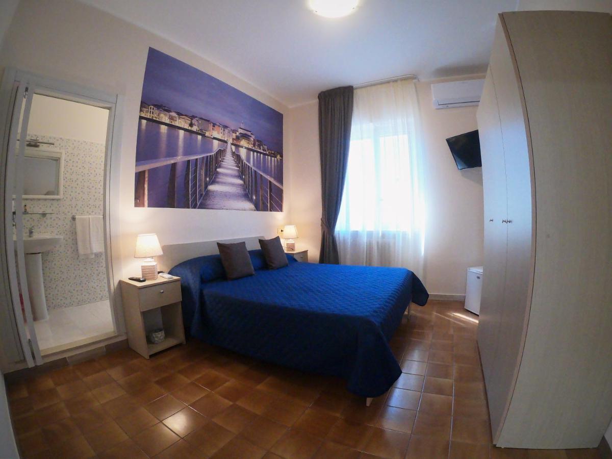 Le Stanze Di Ricci - Affittacamere Low Cost Lesina Ngoại thất bức ảnh