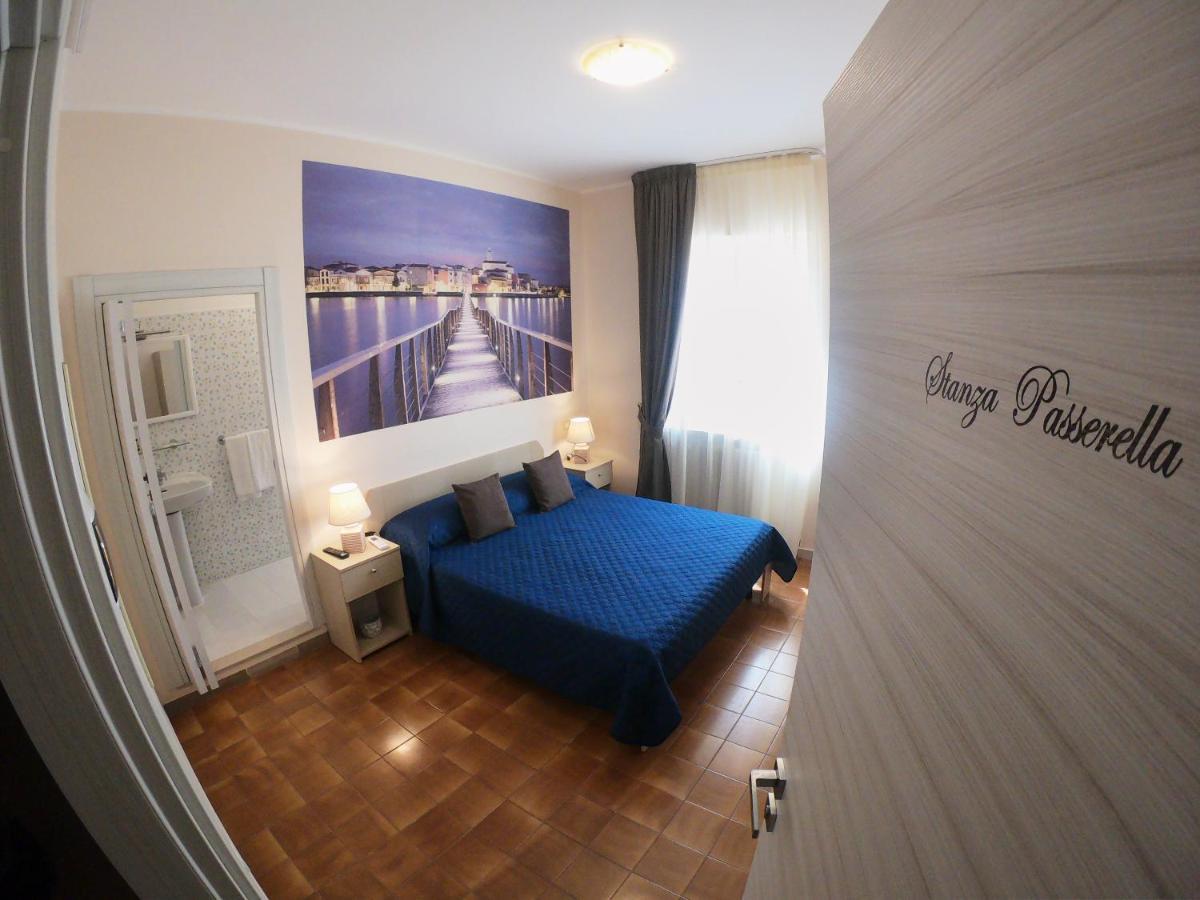 Le Stanze Di Ricci - Affittacamere Low Cost Lesina Ngoại thất bức ảnh