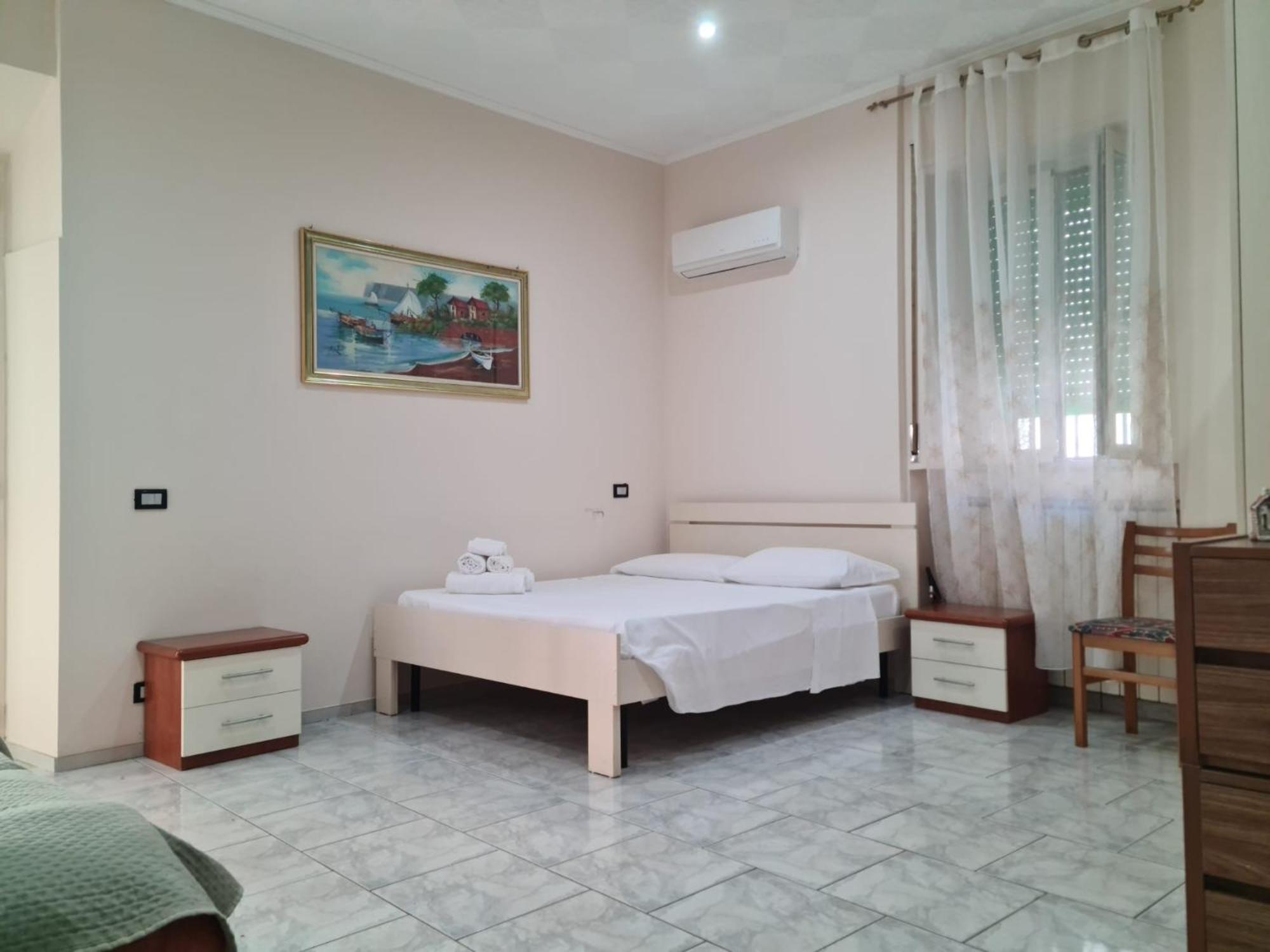 Le Stanze Di Ricci - Affittacamere Low Cost Lesina Ngoại thất bức ảnh